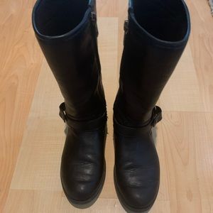 UGGS Leather boots